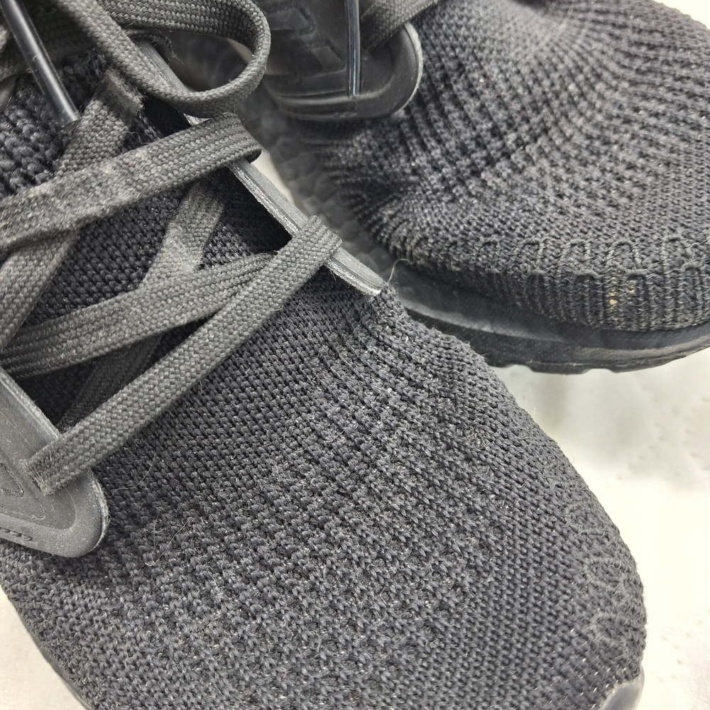 Women's Adidas Ultraboost 20 Running Shoes. Size: 7 - Picture 13 of 15